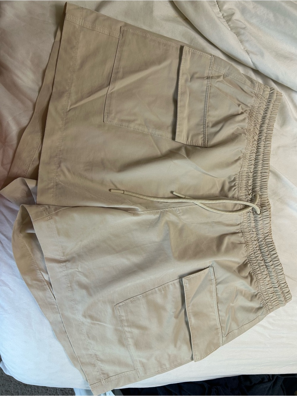 Women’s Drawstring Cargo Shorts - Beige